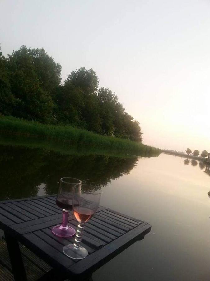 Apartamento Bb De Woonboot Anna Paulowna Exterior foto